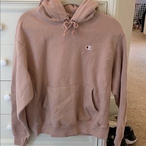 UO Light pink champion hoodie